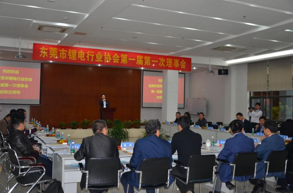 參觀美女搞基网站科技